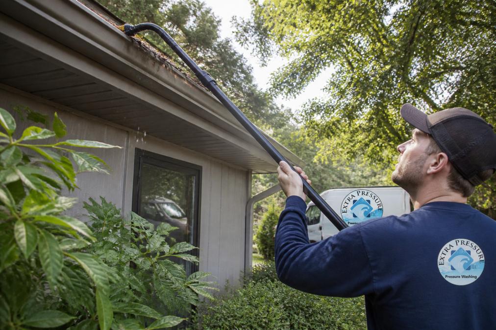 How to Clean Gutters Without a Ladder